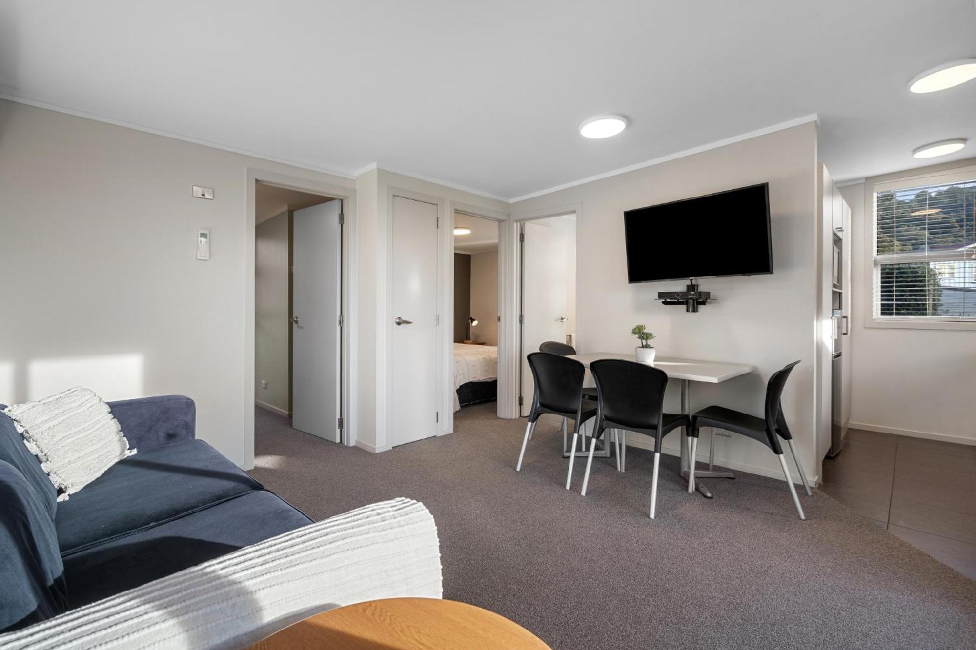 Tasman Holiday Parks - Waihi Beach Exterior foto A typical one-bedroom apartment at the hotel