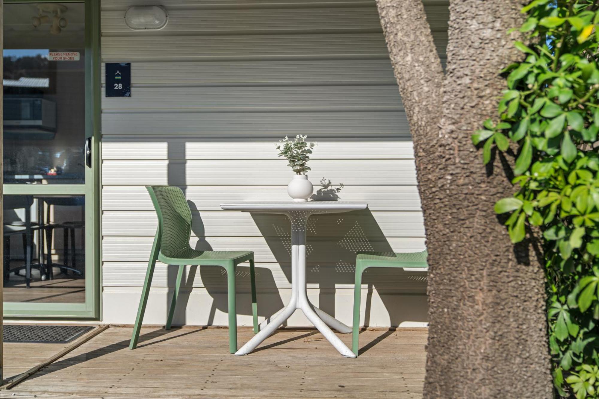 Tasman Holiday Parks - Waihi Beach Exterior foto Trill table